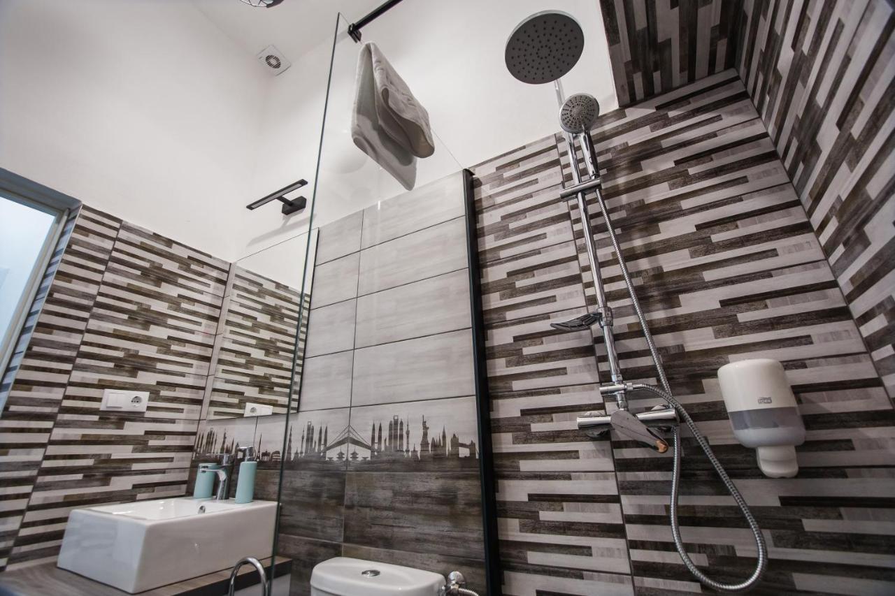 Stunning, Newly Renovated Central Apartment Oradea Εξωτερικό φωτογραφία