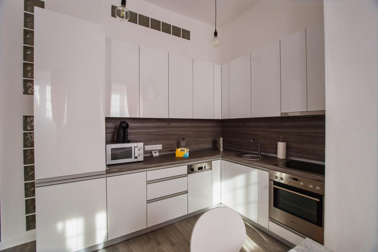Stunning, Newly Renovated Central Apartment Oradea Εξωτερικό φωτογραφία