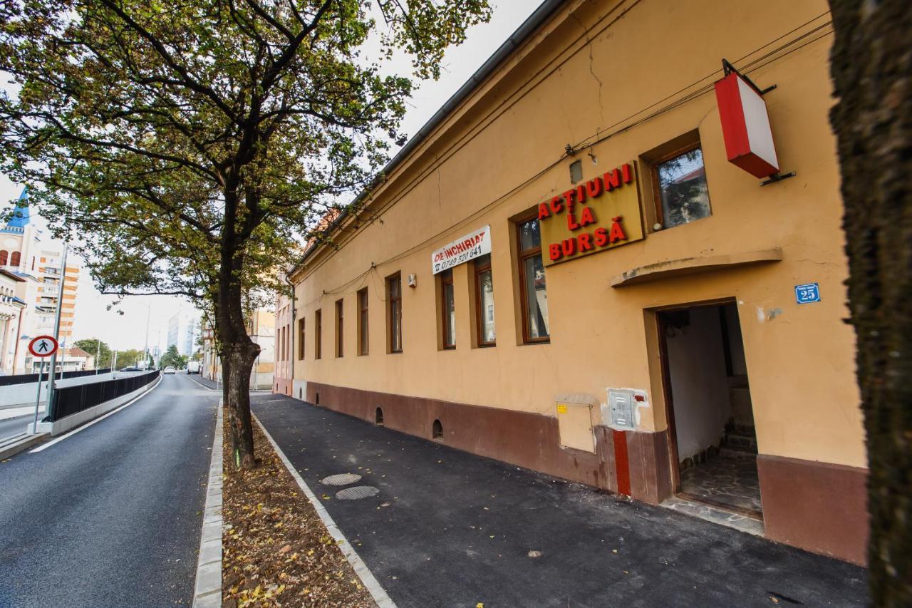 Stunning, Newly Renovated Central Apartment Oradea Εξωτερικό φωτογραφία