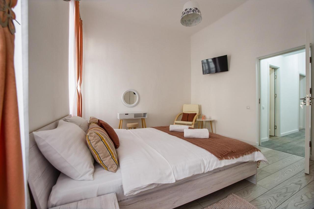 Stunning, Newly Renovated Central Apartment Oradea Εξωτερικό φωτογραφία
