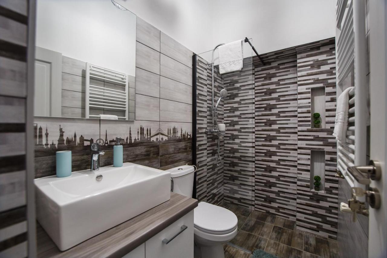 Stunning, Newly Renovated Central Apartment Oradea Εξωτερικό φωτογραφία